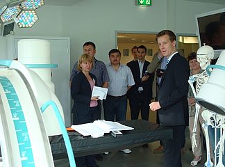 Bild Mitte: Bei BFP sind bayerische Produkte transparent bis auf die Knochen – Firmenbesuch bei der Ziehm Imaging GmbH in Nürnberg